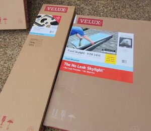 FIXED CURB MOUNT VELUX SKYLIGHT