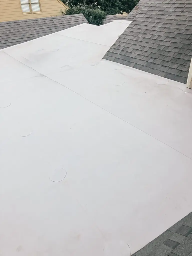 Type of roof: flat roof residential new roof by no limit roofing